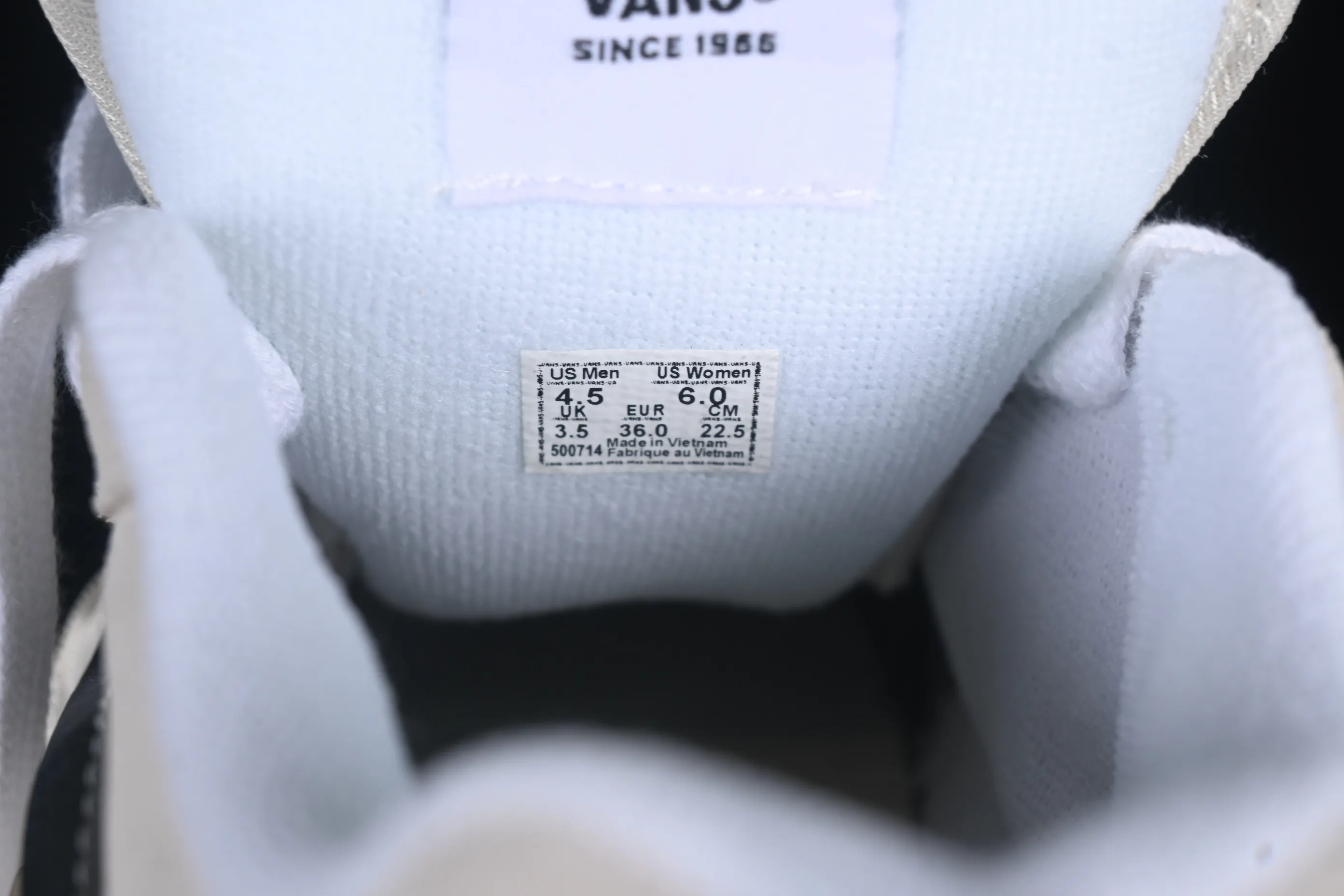 All categories Vans Vans series Vans Low Vans low-top Vans Knu Skool Vans low-top retro casual fat bread shoes VN0009QCD24